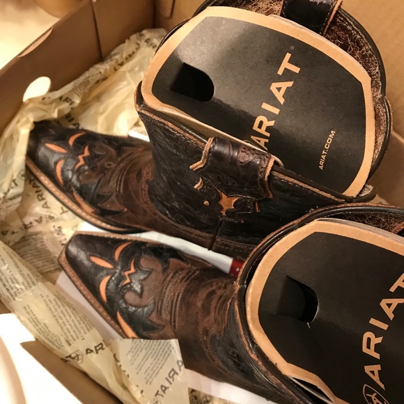 Ariat cowboy boots - Picture 2 of 4